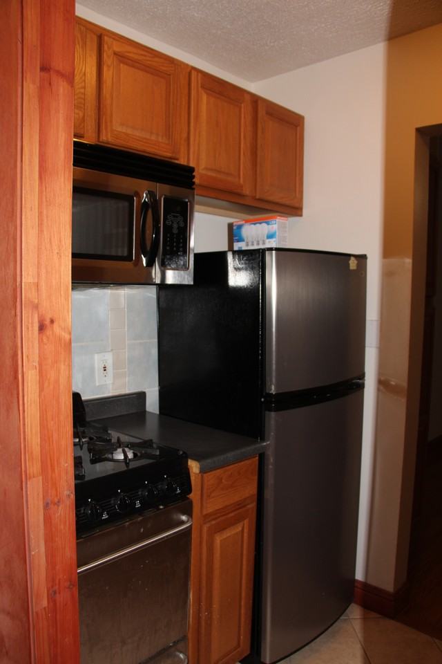 7th Street Apartments - Photo 3 of 14