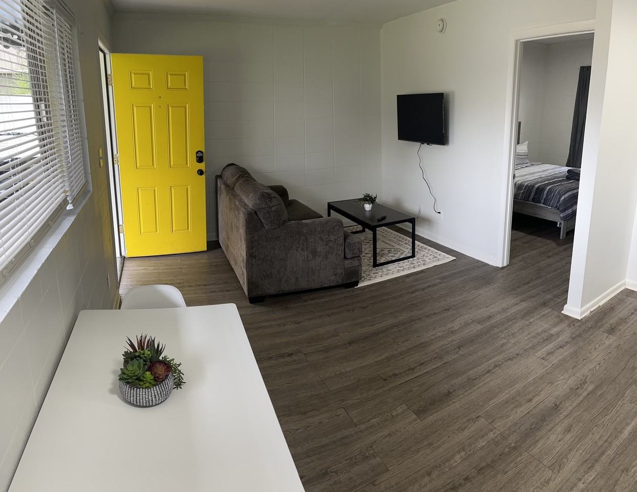 505 Shephard Street - Photo 2 of 8