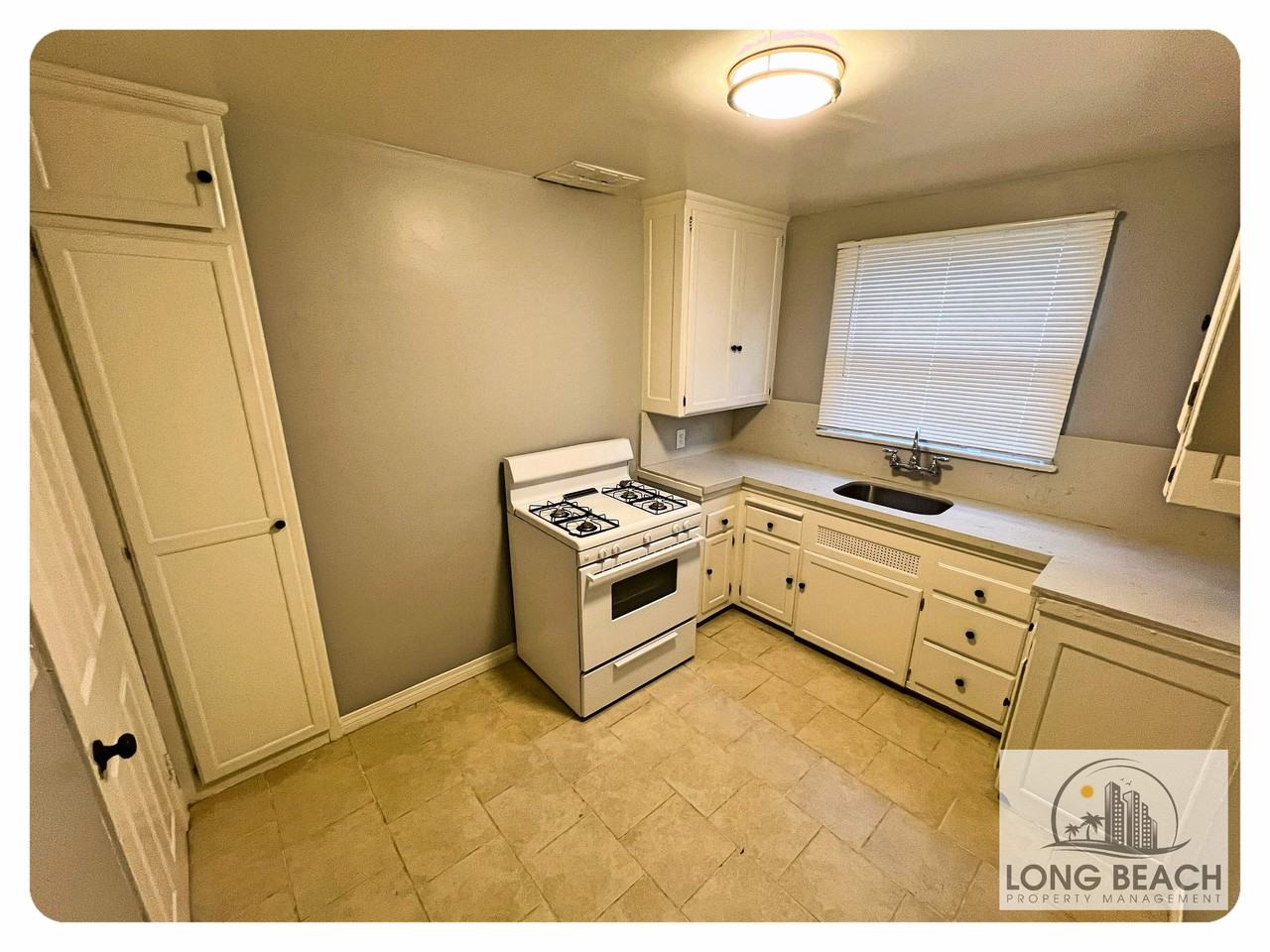 1162 East 3rd Street #3 - Photo 2 of 8