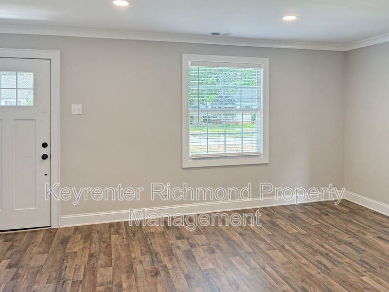 6419 Crescent Pkwy - Photo 2 of 21