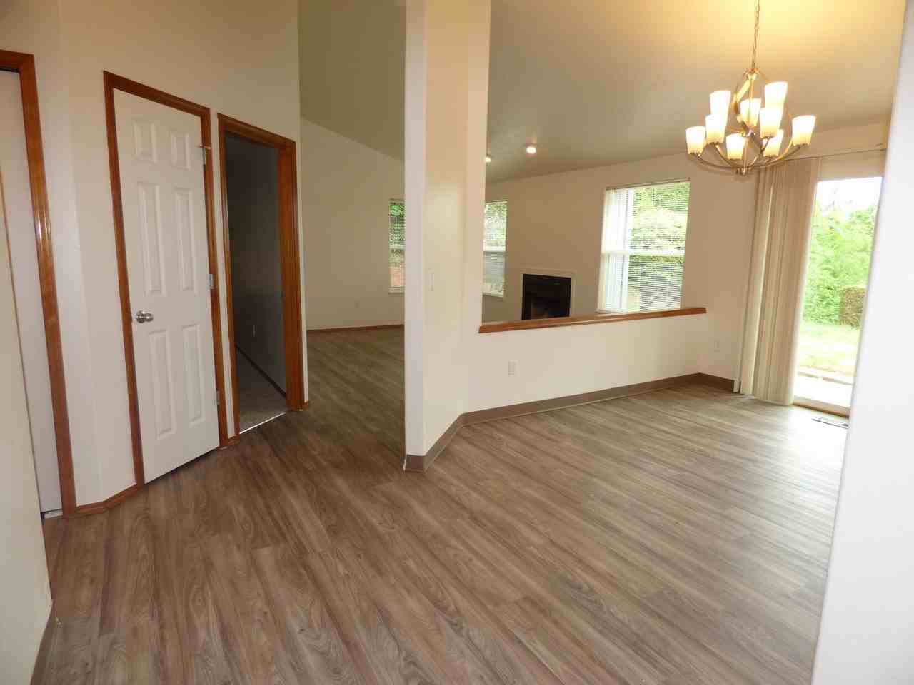 5699 Waln Creek Ct S - Photo 3 of 44