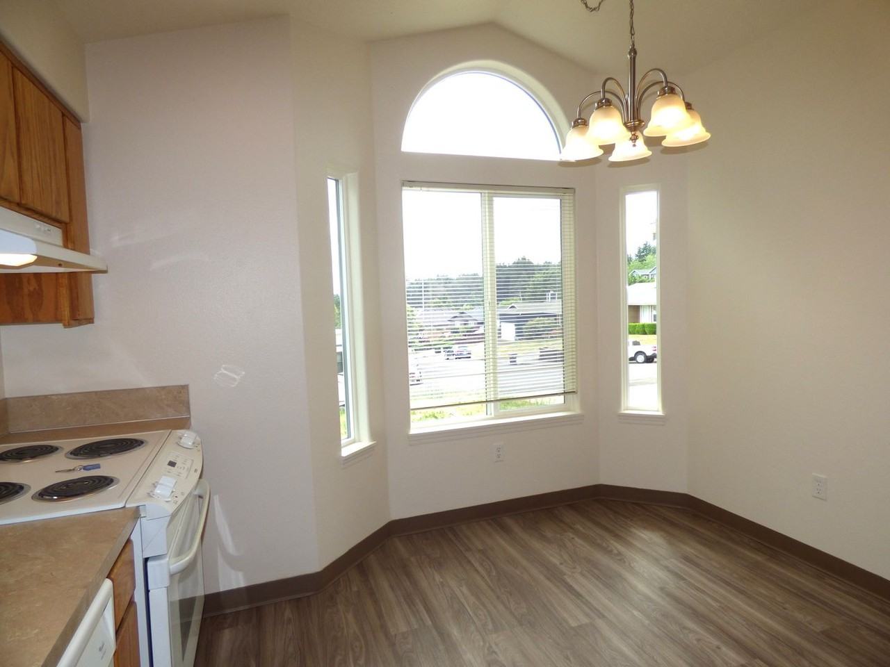 5699 Waln Creek Ct S - Photo 5 of 44