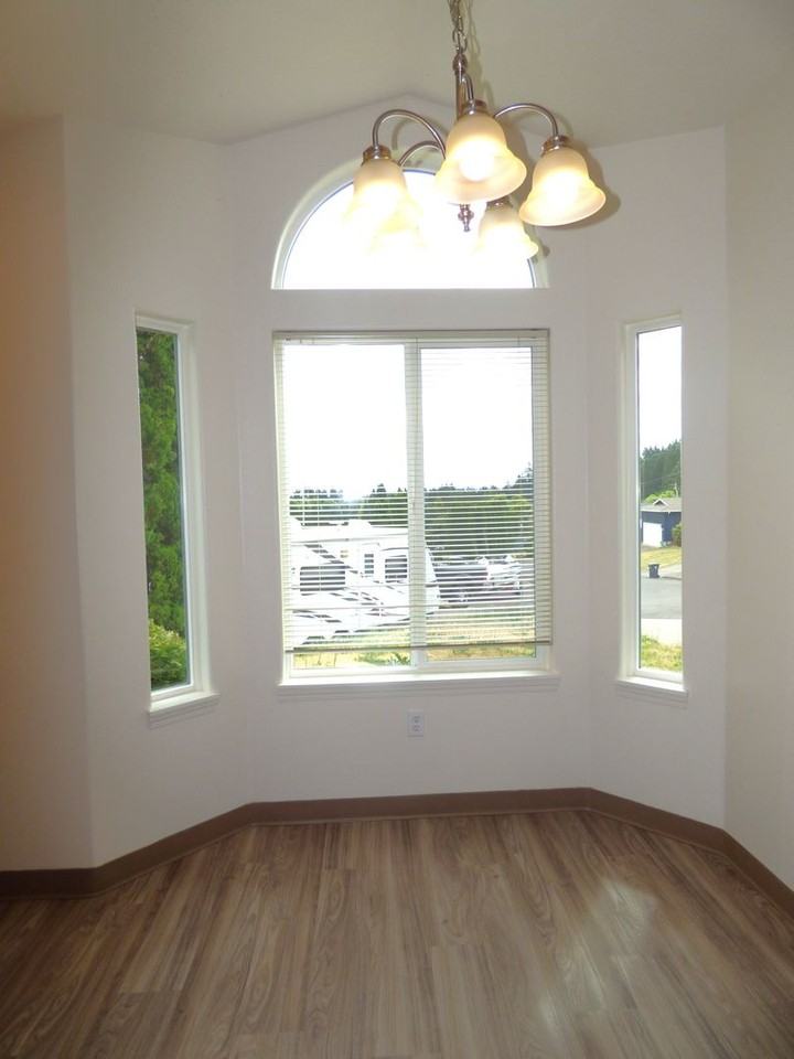 5699 Waln Creek Ct S - Photo 6 of 44