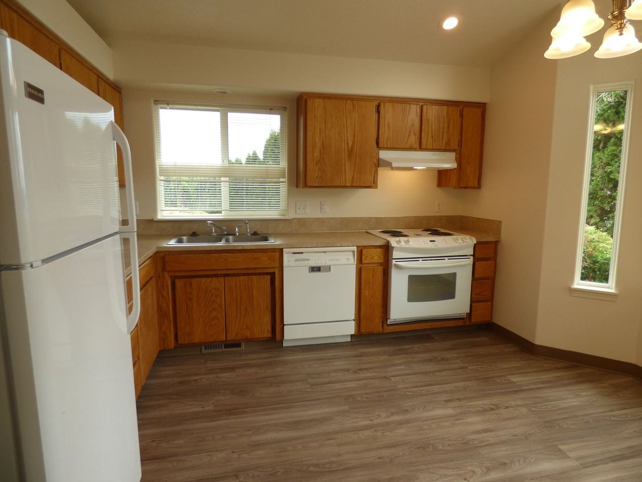 5699 Waln Creek Ct S - Photo 7 of 44