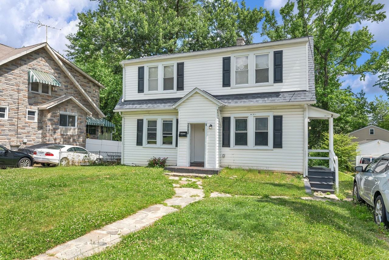 2802 Berwick Ave - Photo 2 of 26