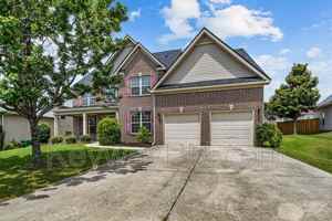 featured image of 6017 Reynolds Cir