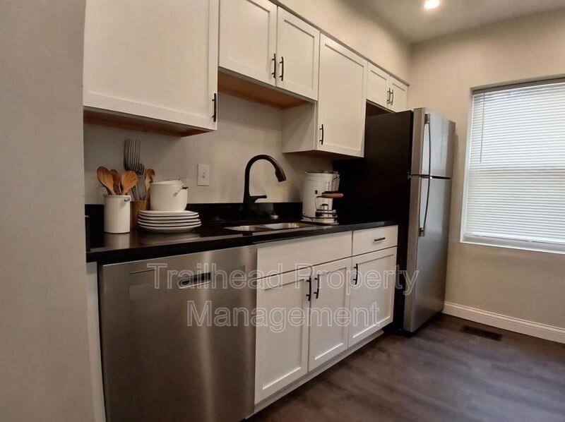 2727 Campbell St #2727-1SW - Photo 2 of 16