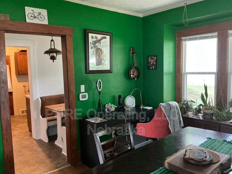 5828 Miami St - Photo 4 of 36