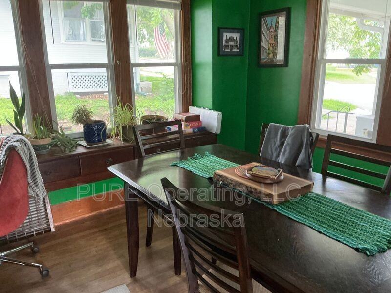 5828 Miami St - Photo 5 of 36