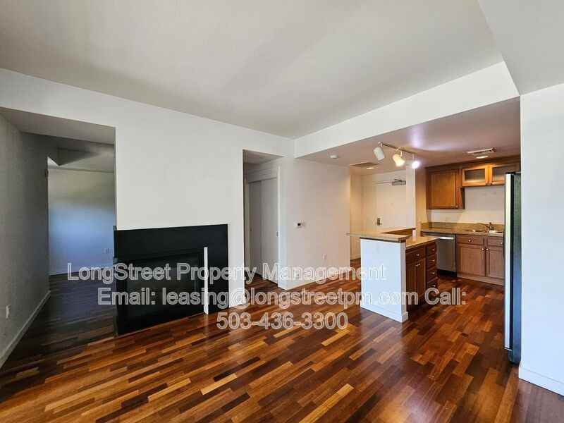 910 Se 42nd Ave #210 - Photo 6 of 14
