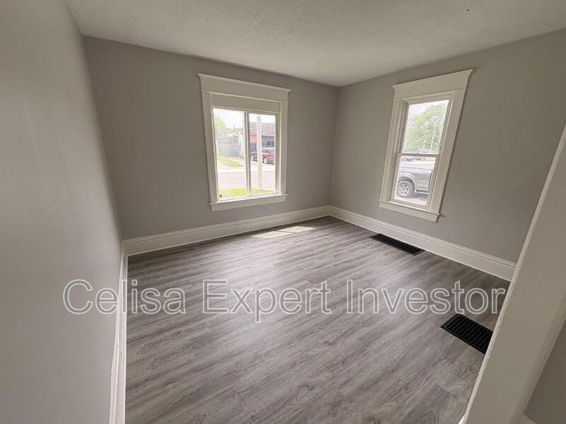 448 W Wildwood Ave - Photo 3 of 8