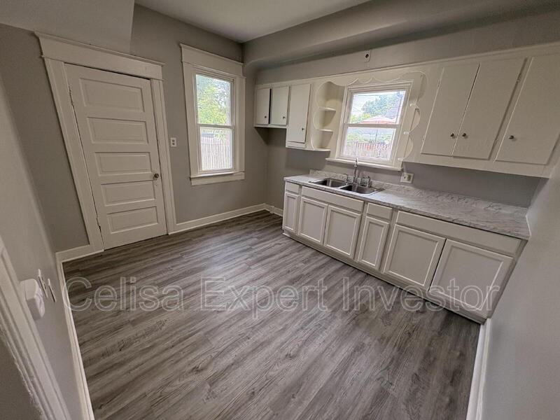 448 W Wildwood Ave - Photo 4 of 8