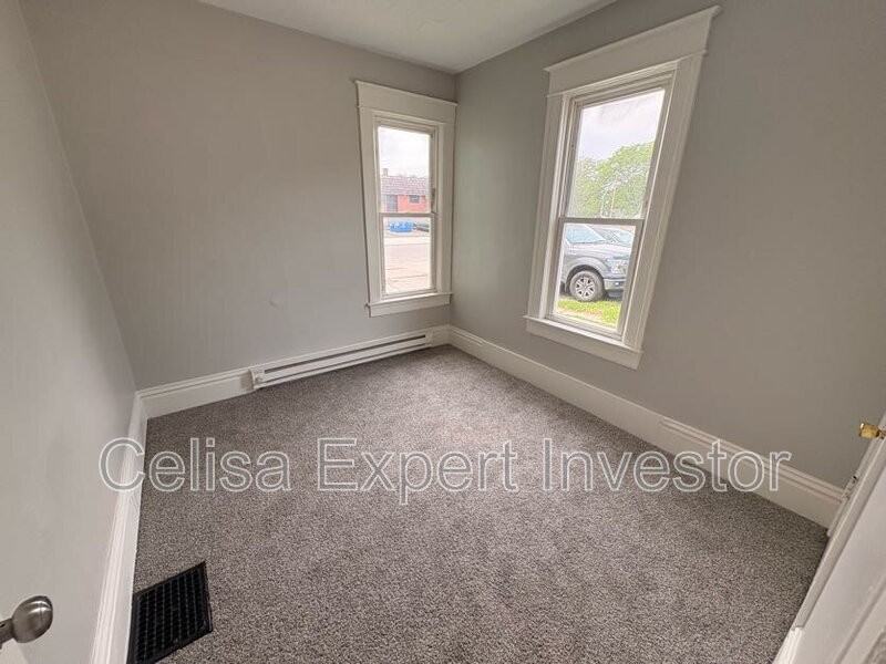 448 W Wildwood Ave - Photo 7 of 8