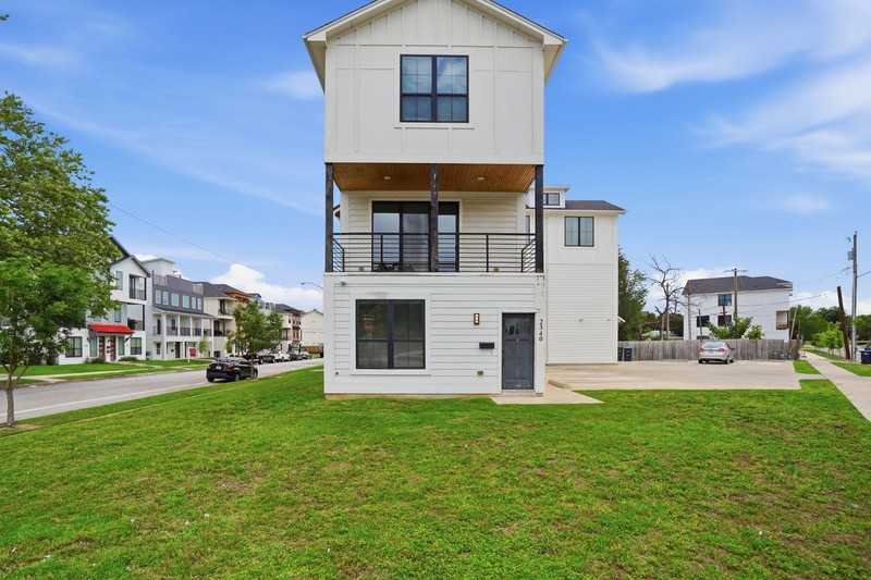 2340 Benbrook Blvd - Photo 4 of 27