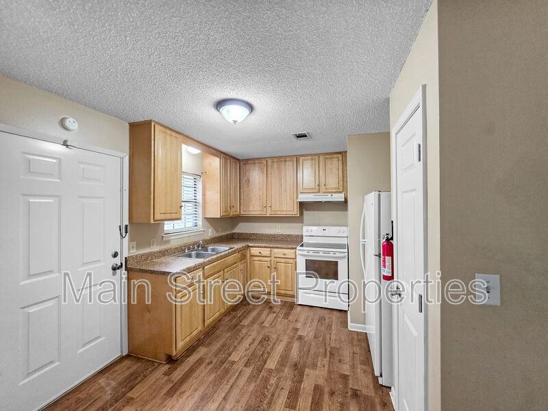 1011 North Martin Luther King Jr Drive #B - Photo 3 of 14