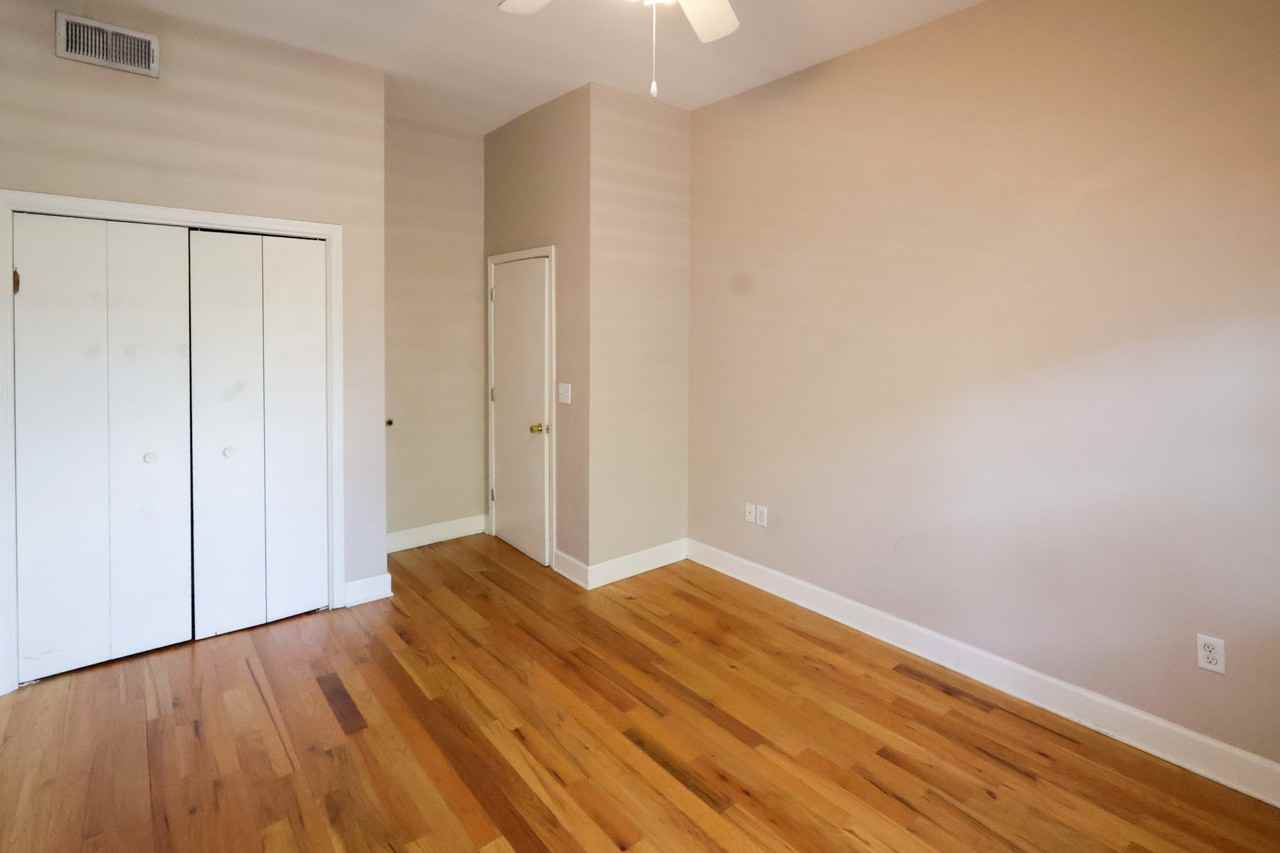122 N College Street - Photo 7 of 7