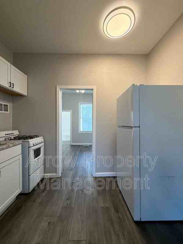 1400 Garfield St - Photo 3 of 8