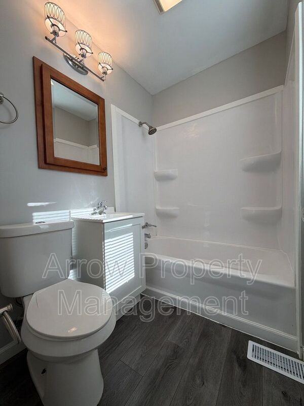 1400 Garfield St - Photo 6 of 8