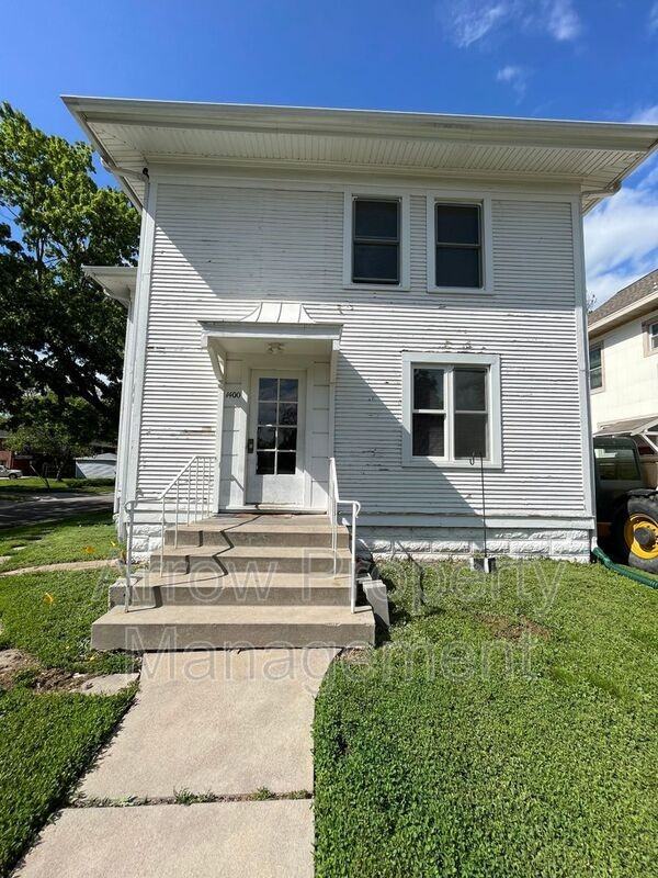 1400 Garfield St - Photo 7 of 8