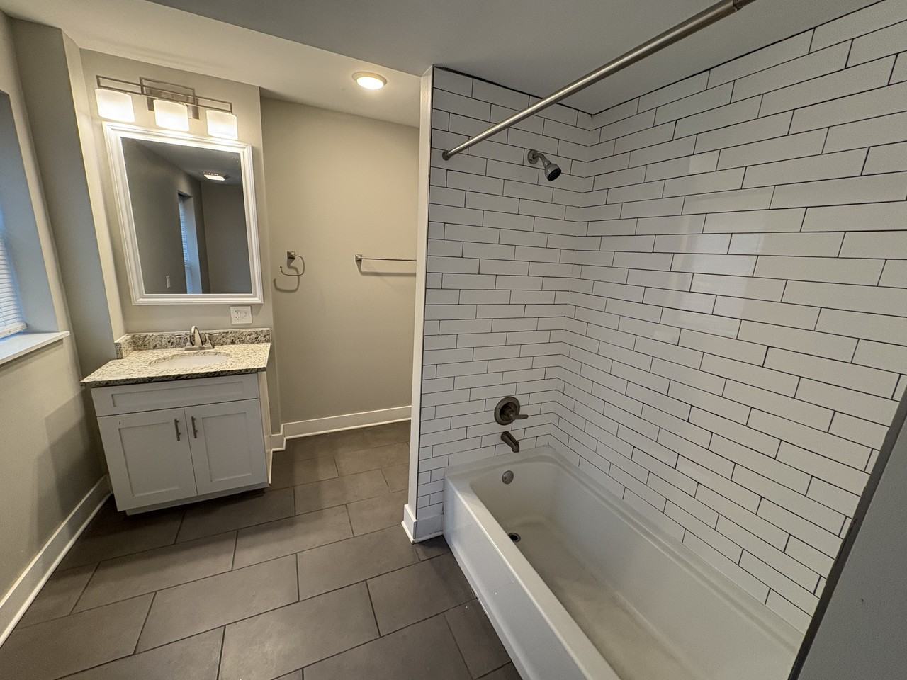 1621-31 Oak St Columbus, OH 43205 - Photo 6 of 11