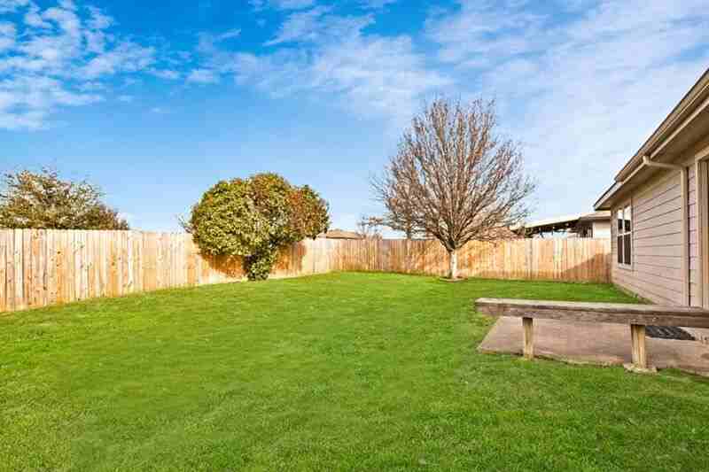 1118 Water Oak Way - Photo 3 of 38