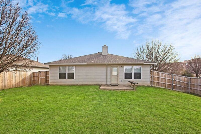 1118 Water Oak Way - Photo 4 of 38