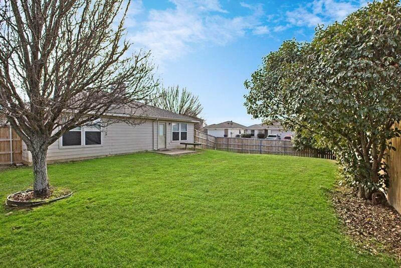 1118 Water Oak Way - Photo 5 of 38