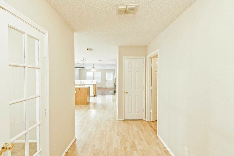 1118 Water Oak Way - Photo 6 of 38