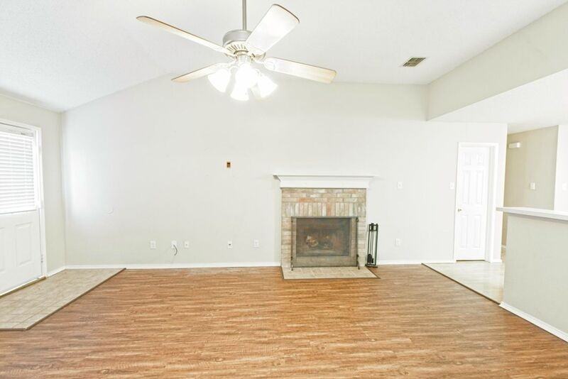 1118 Water Oak Way - Photo 3 of 40