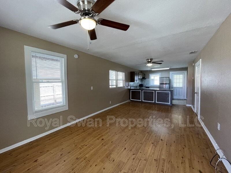 4520 Clubhouse Rd - Photo 2 of 12