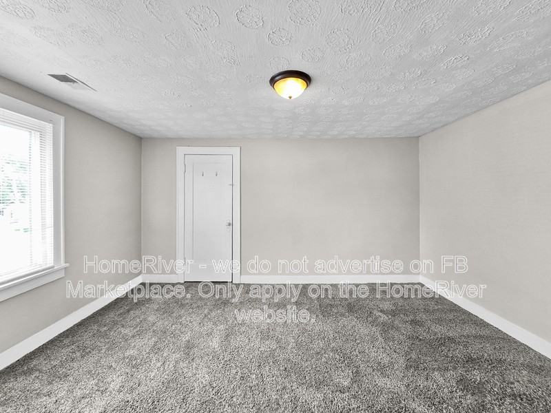 1524 S Talbott St #3 - Photo 7 of 17