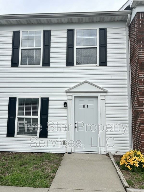 799 Titan Ct #811