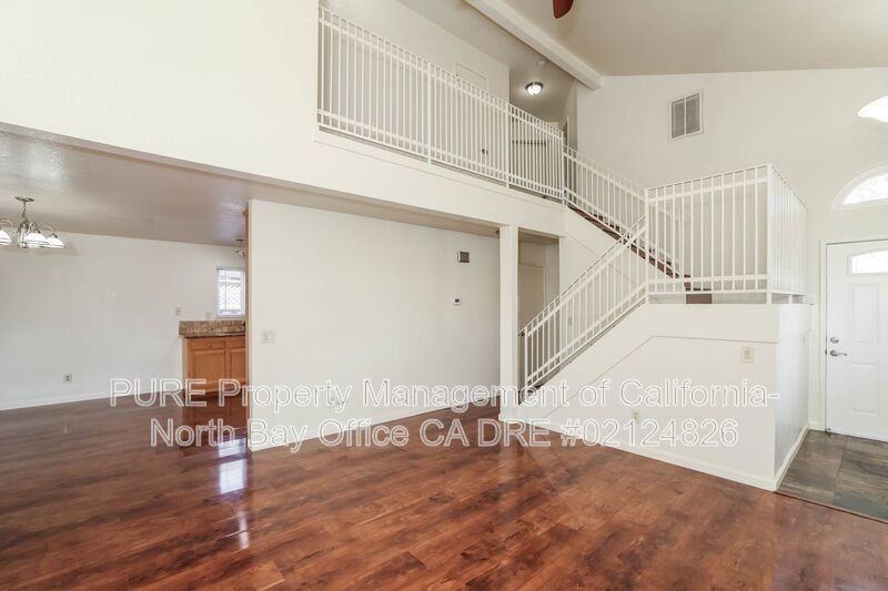 3465 Walnut Grove St - Photo 7 of 31