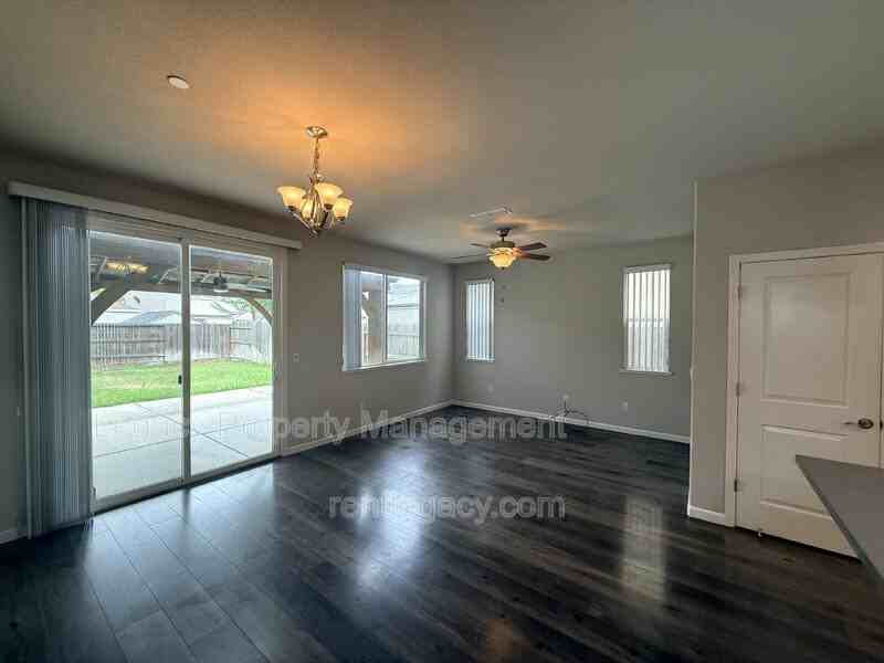 4426 Dry Creek Rd - Photo 7 of 29
