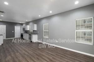 featured image of 2437 N Lyon Ave