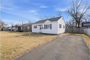 722 W Park Ave - Photo 1 of 1