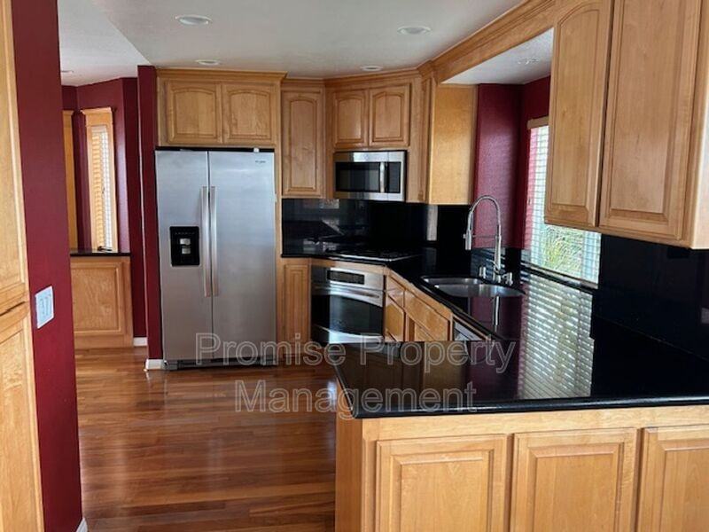 3176 San Helena Dr - Photo 6 of 26