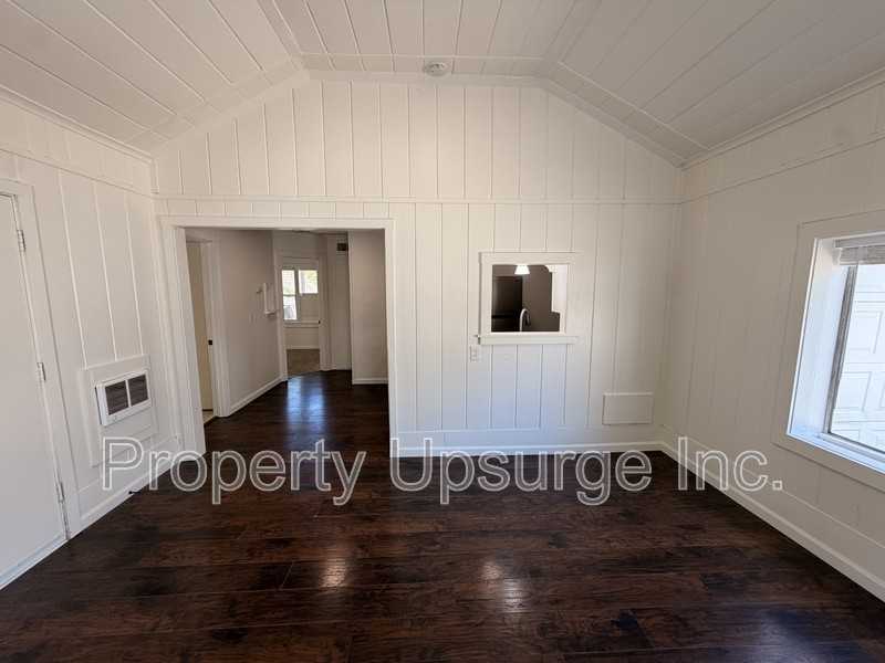 2408 Court Street St - Photo 6 of 21