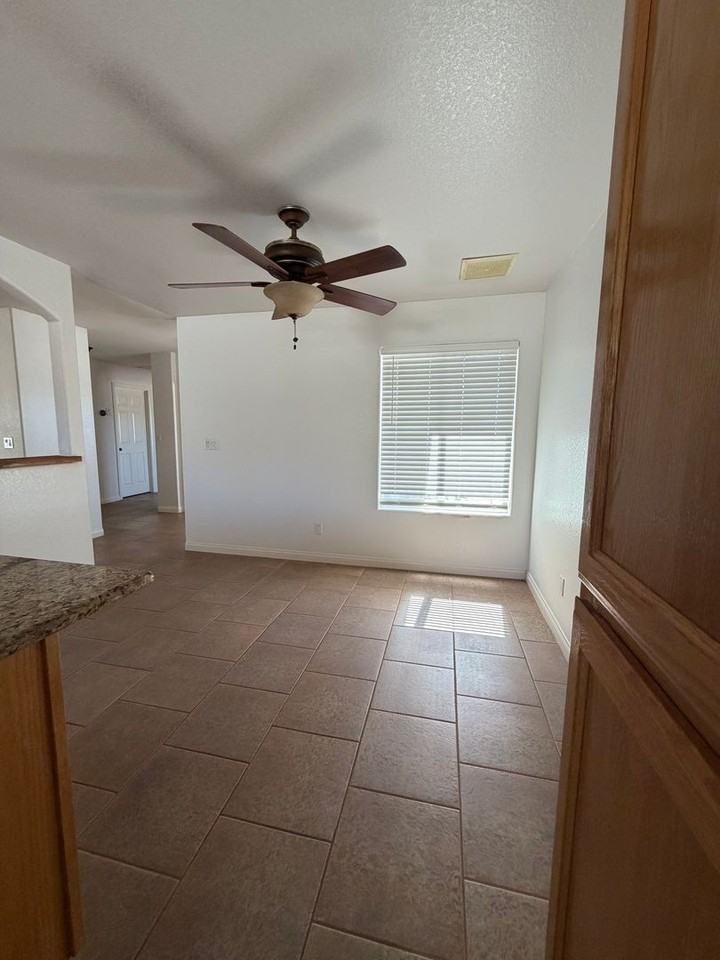 74404 Pinon Dr - Photo 5 of 33