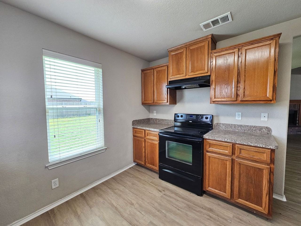 3804 Ida Dr - Photo 4 of 18