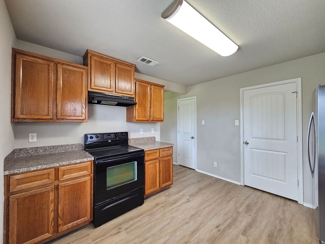 3804 Ida Dr - Photo 5 of 18