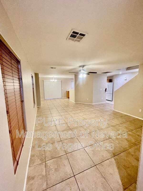 3528 Laguna Veneta Ave - Photo 3 of 35