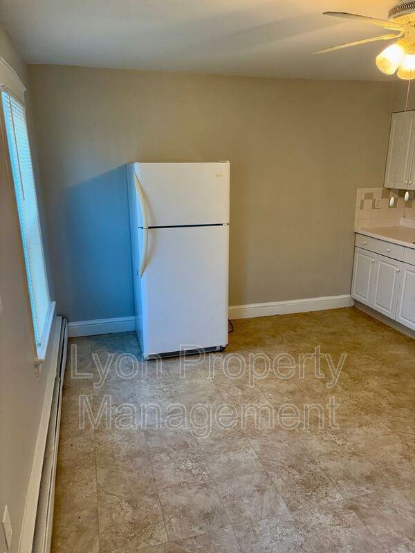 243 East St #1F - Photo 2 of 13