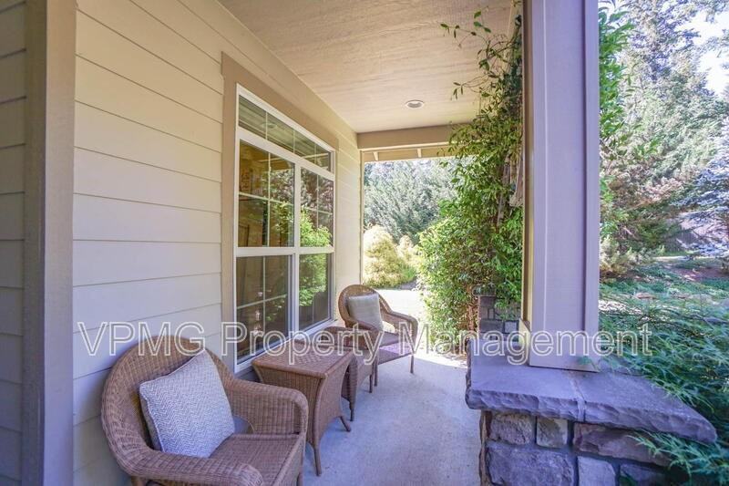 23517 Ne 68th St - Photo 6 of 50