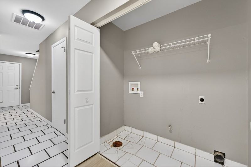 4308 Lori Dr - Photo 5 of 15