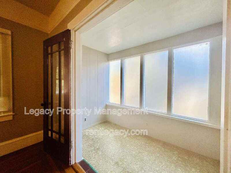 2300 E St - Photo 6 of 20