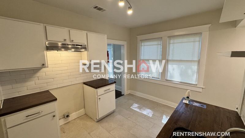 3298 Spottswood Ave - Photo 7 of 15