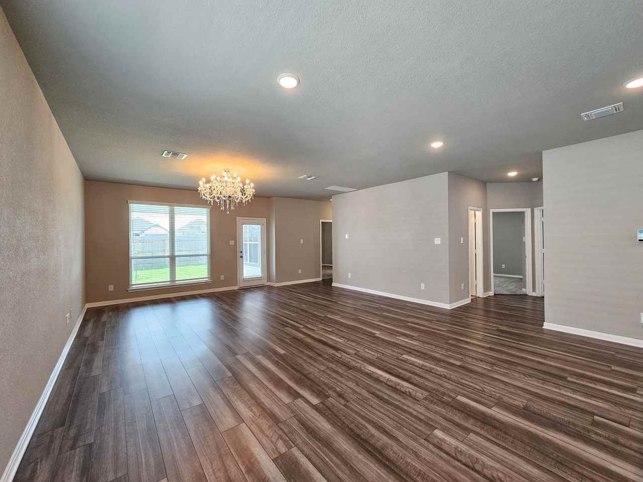 910 James Parker Cir - Photo 6 of 20