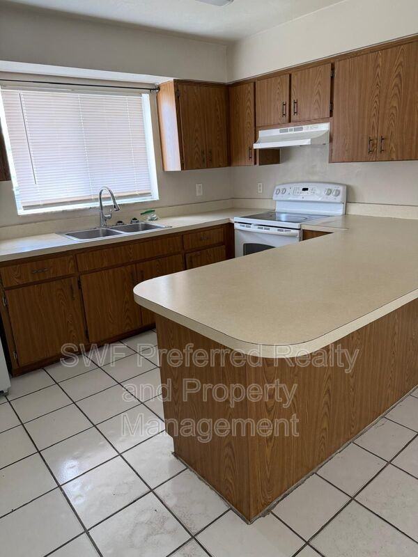 1418 Se 8th Ter #7 - Photo 3 of 7