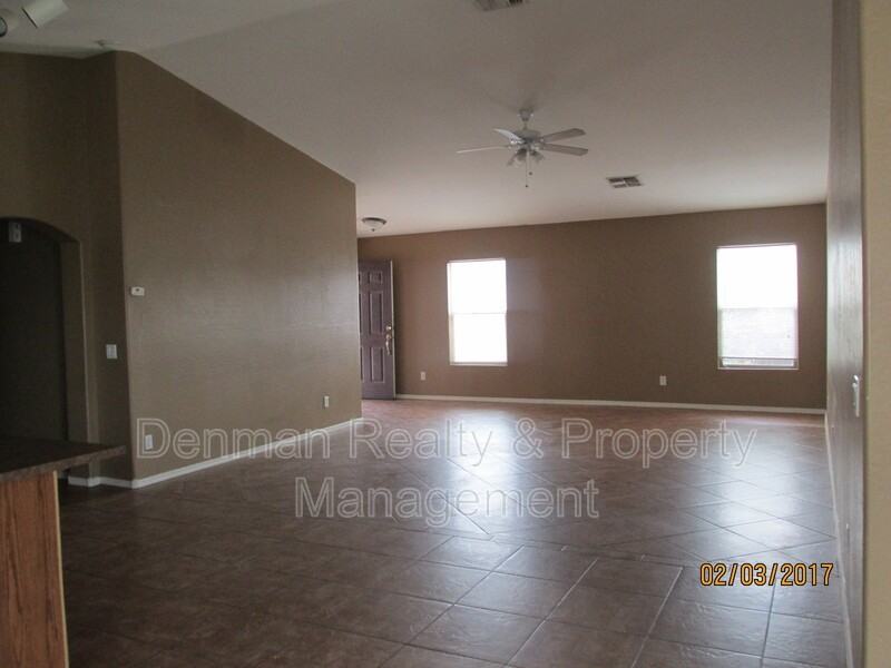 1124 E Maddison St - Photo 3 of 9